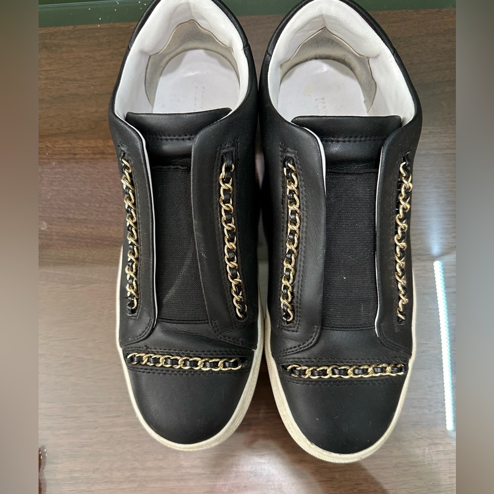 Karl Lagerfeld Size 8 black slip on sneakers